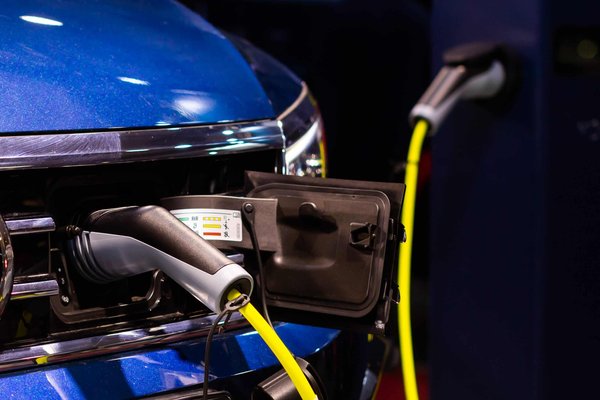 Tendance 2024 : les avantages de miser sur la mobilité électrique